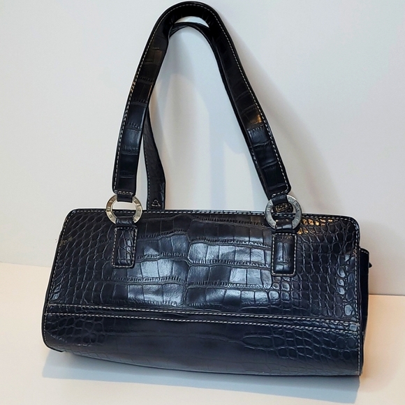 Tommy Hilfiger smaller purse bag - Picture 2 of 16